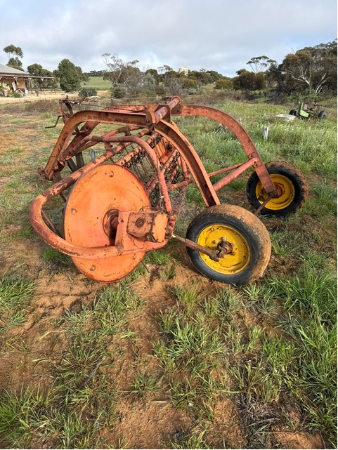 Hay rake 2